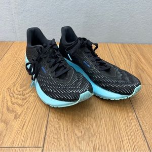 Brooks Womens Hyperion Tempo 1203281B082 Black Running Shoes Sneakers Size 8.5 B